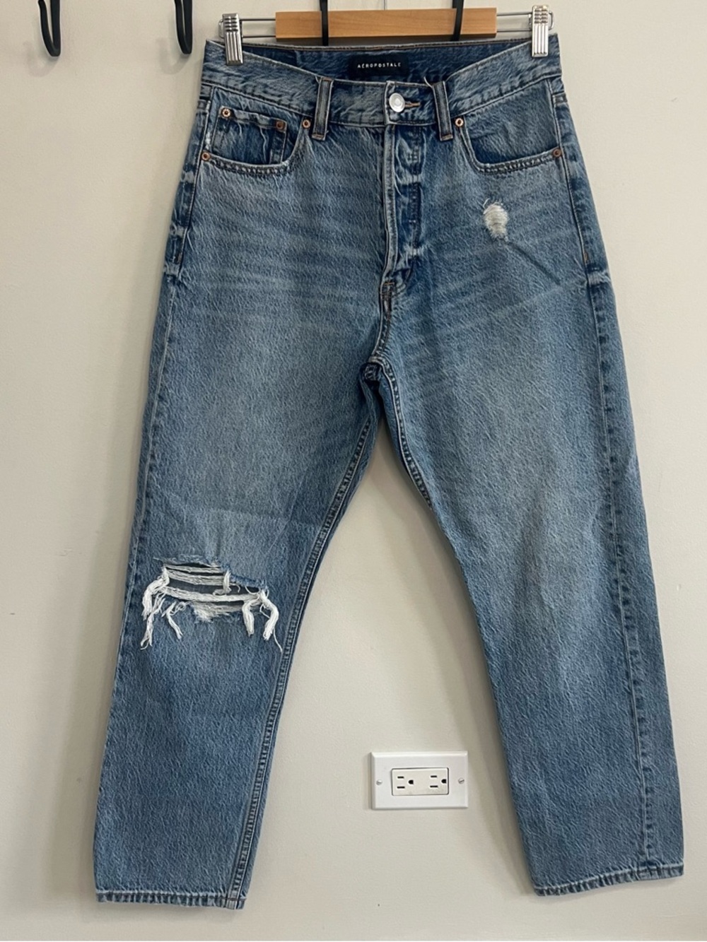Aeropostale Distressed Blue Denim Hight Waisted Boyfriend Mom Jeans Straight Leg